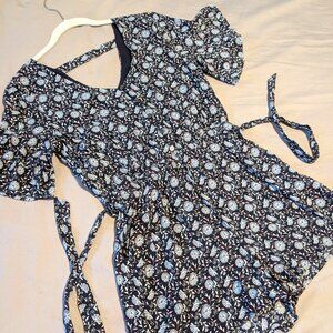 LOFT Blue Floral, Short-Sleeved Romper (Size S)